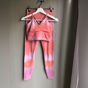 Beyond Yoga Olympus Tie-Dye Sports Bra (Size: M) & Leggings (Size: S)